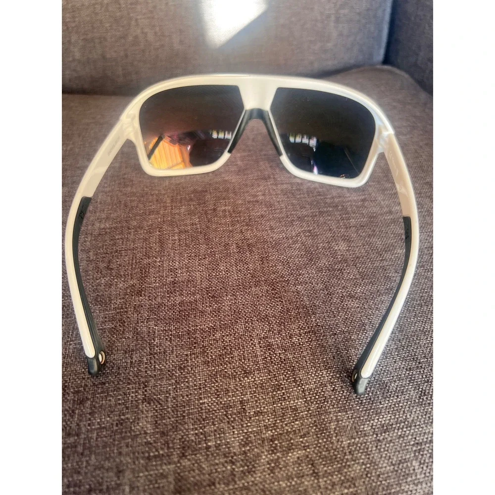 Pit Viper The Snowblow3r Sunglasses Unisex OS White Mirrored Sport Wraparound